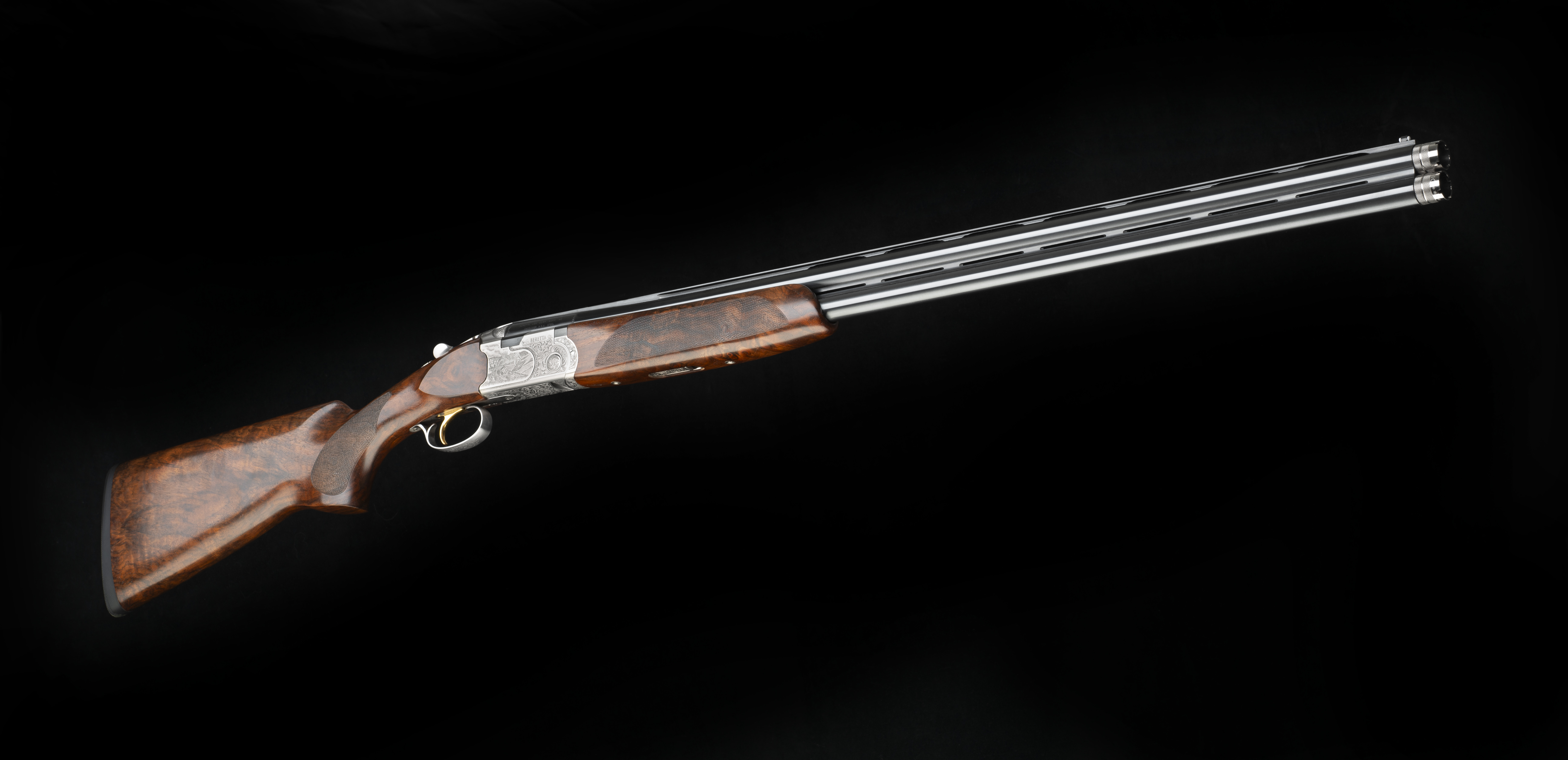 680_687SilverPigeonV_12ga_gamescene_RHr.jpg
